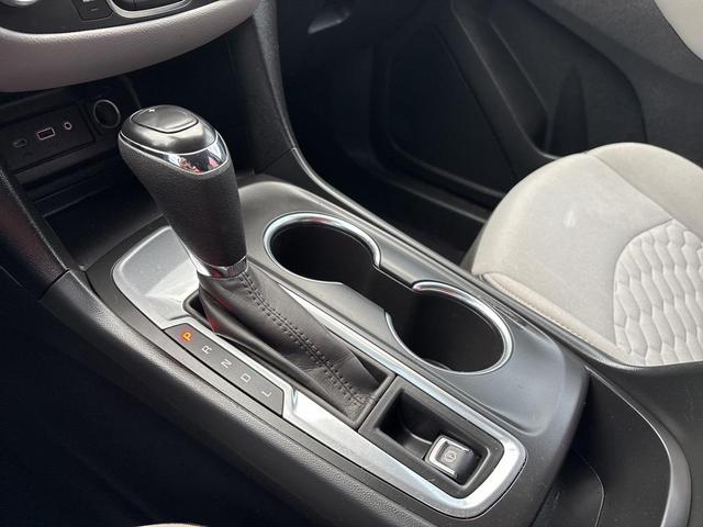Photo of 2021 Silver Ice Metallic Chevrolet Equinox
