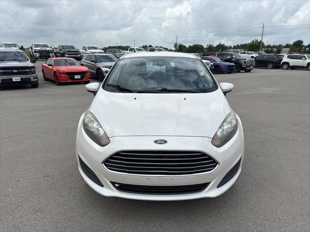 Photo of 2016 White Ford Fiesta