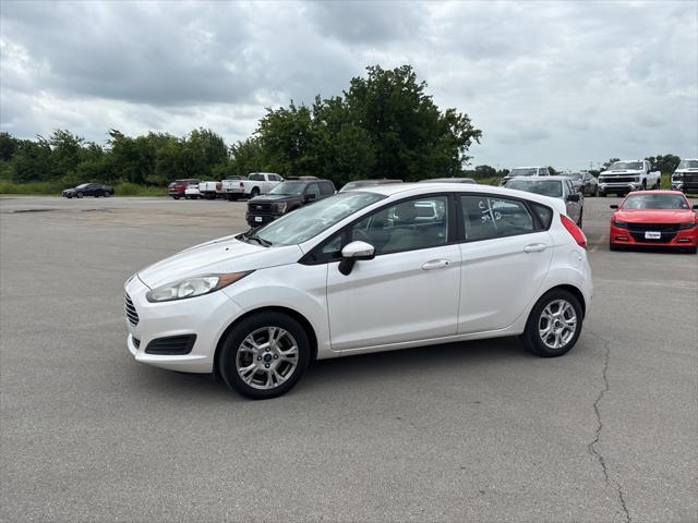 Photo of 2016 White Ford Fiesta