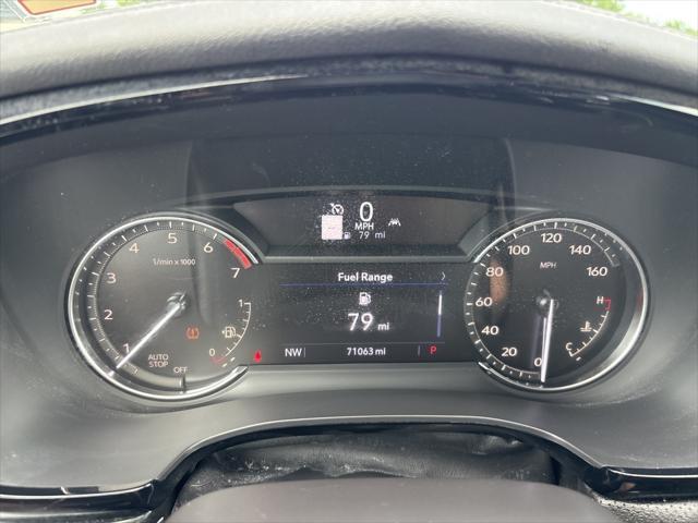 Photo of 2023 Crystal White Tricoat Cadillac XT5