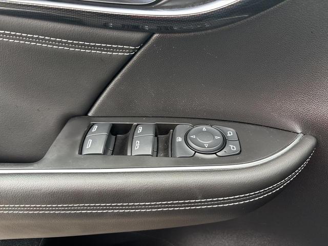Photo of 2023 Ebony Twilight Metallic Buick Envision