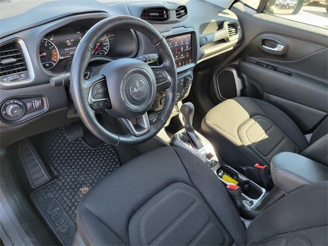 Photo of 2022 Black Clearcoat Jeep Renegade