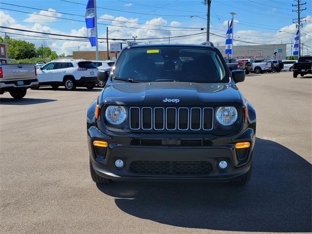 Photo of 2022 Black Clearcoat Jeep Renegade