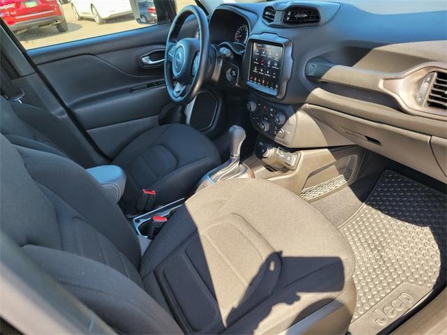 Photo of 2022 Black Clearcoat Jeep Renegade