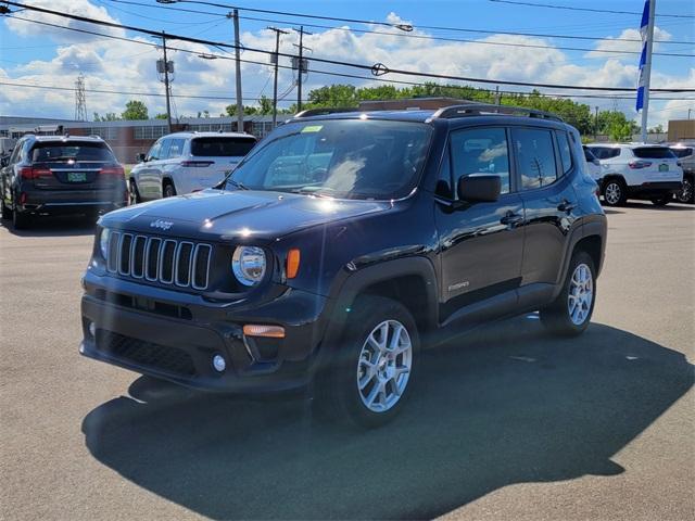 Photo of 2022 Black Clearcoat Jeep Renegade