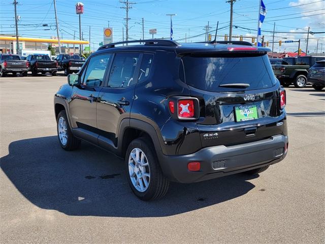 Photo of 2022 Black Clearcoat Jeep Renegade