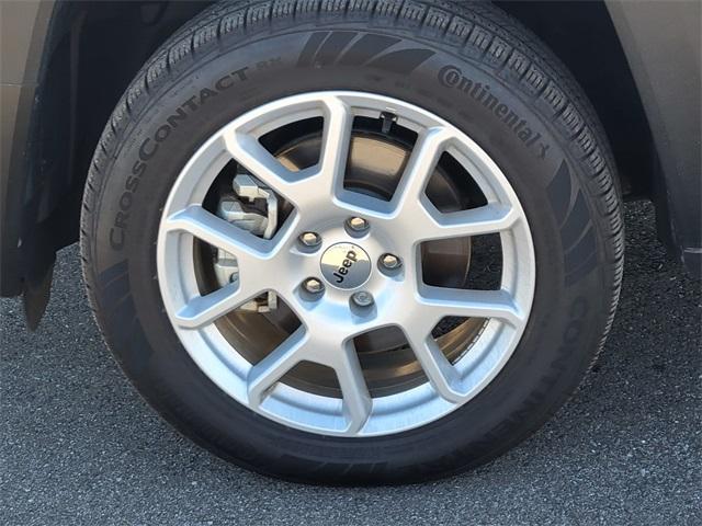 Photo of 2022 Black Clearcoat Jeep Renegade