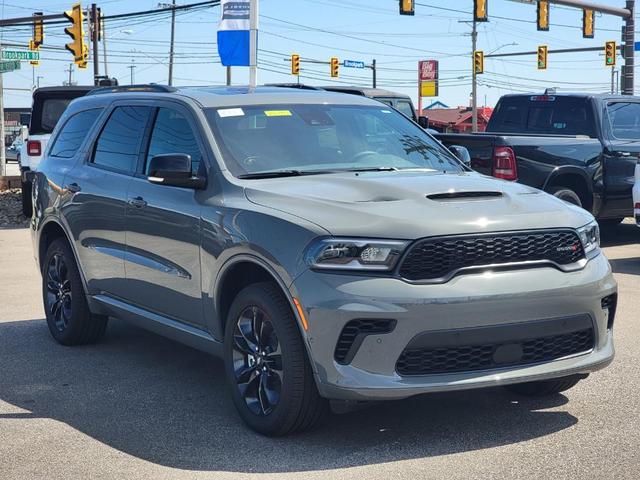 Photo of 2025 Destroyer Gray Clearcoat Dodge Durango