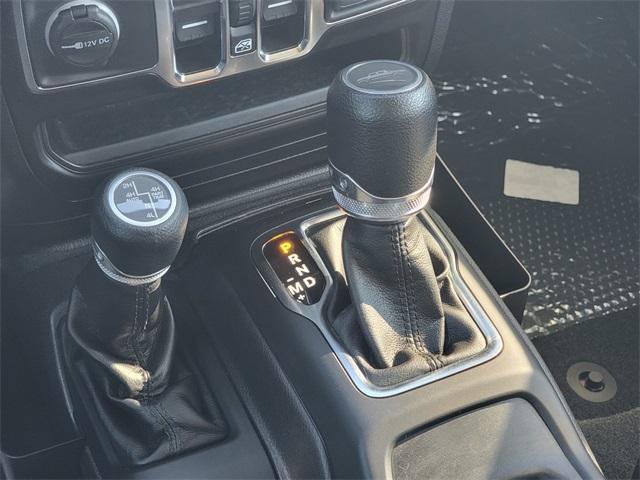 Photo of 2022 Snazzberry Pearlcoat Jeep Gladiator