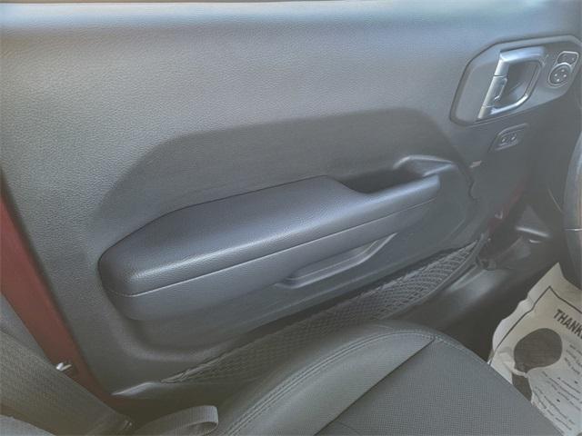 Photo of 2022 Snazzberry Pearlcoat Jeep Gladiator