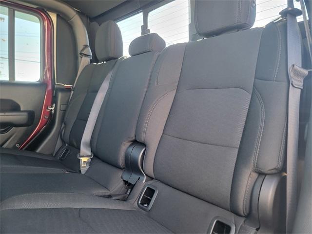 Photo of 2022 Snazzberry Pearlcoat Jeep Gladiator