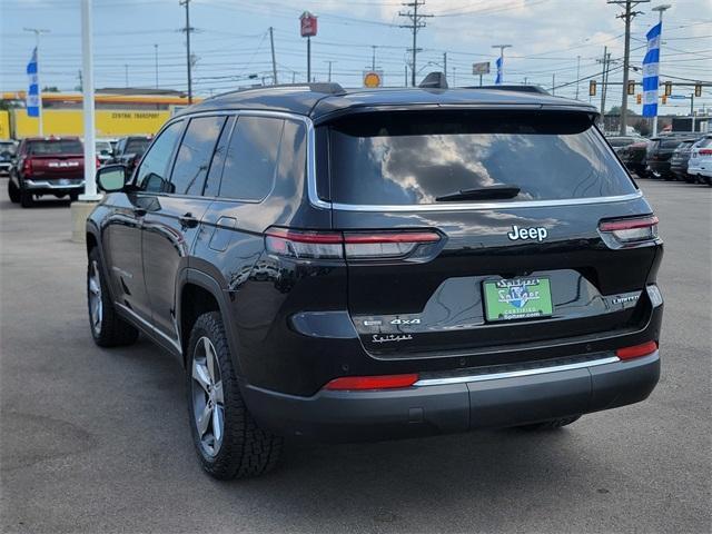 Photo of 2021 Diamond Black Jeep Grand Cherokee L
