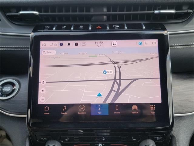 Photo of 2021 Diamond Black Jeep Grand Cherokee L