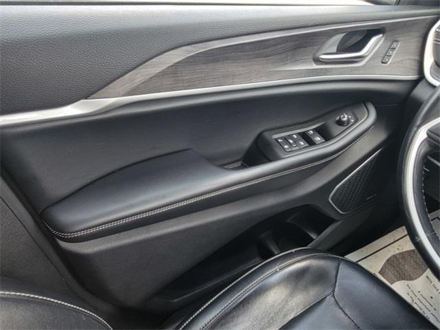 Photo of 2021 Diamond Black Jeep Grand Cherokee L
