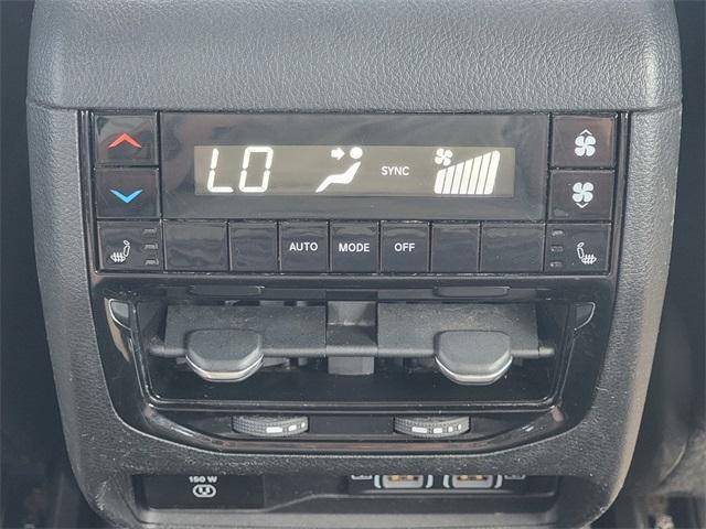 Photo of 2021 Diamond Black Jeep Grand Cherokee L