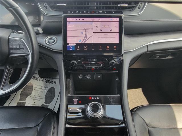 Photo of 2021 Diamond Black Jeep Grand Cherokee L
