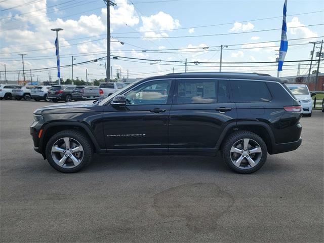 Photo of 2021 Diamond Black Jeep Grand Cherokee L