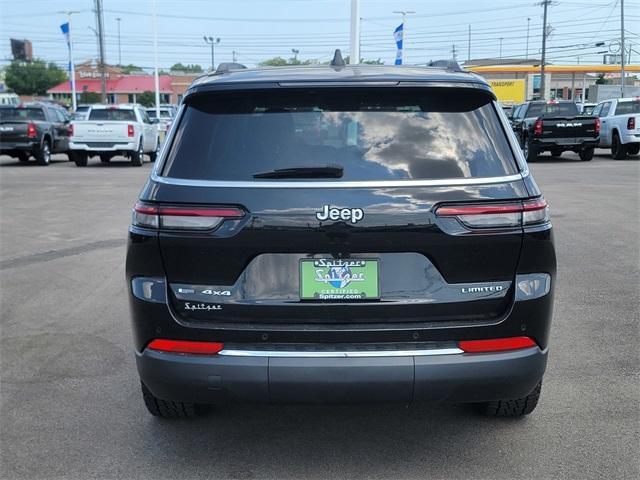 Photo of 2021 Diamond Black Jeep Grand Cherokee L