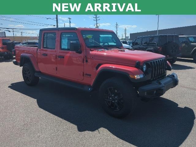 Photo of 2022 Firecracker Red Clearcoat Jeep Gladiator