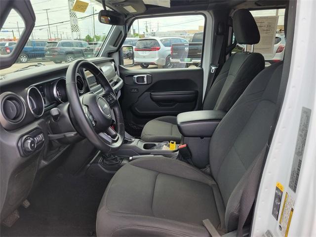Photo of 2021 Bright White Clearcoat Jeep Wrangler Unlimited
