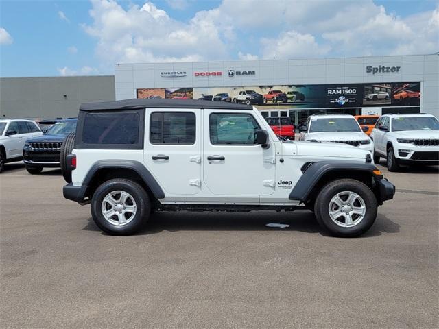 Photo of 2021 Bright White Clearcoat Jeep Wrangler Unlimited