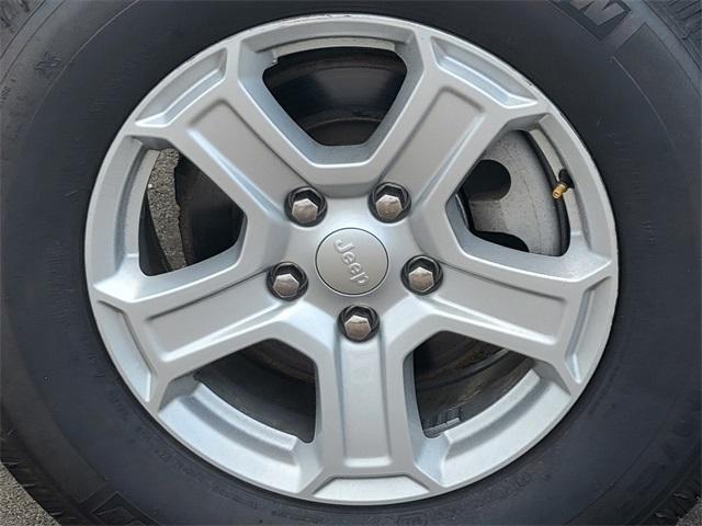 Photo of 2021 Bright White Clearcoat Jeep Wrangler Unlimited