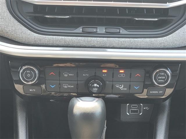 Photo of 2022 Diamond Black Jeep Compass