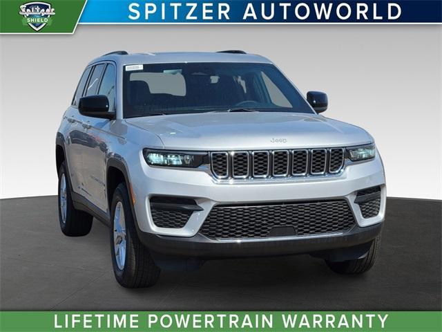 Photo of 2025 Silver Zynith Jeep Grand Cherokee