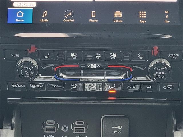Photo of 2025 Diamond Black Jeep Grand Cherokee
