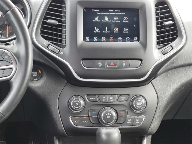 Photo of 2021 Bright White Clearcoat Jeep Cherokee