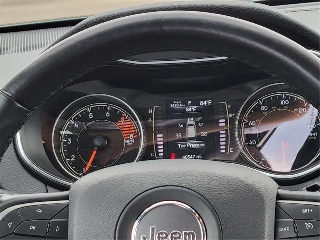 Photo of 2021 Bright White Clearcoat Jeep Cherokee