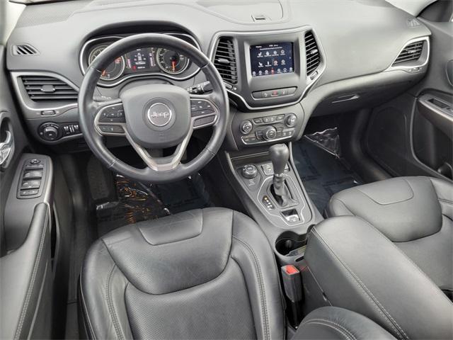 Photo of 2021 Bright White Clearcoat Jeep Cherokee