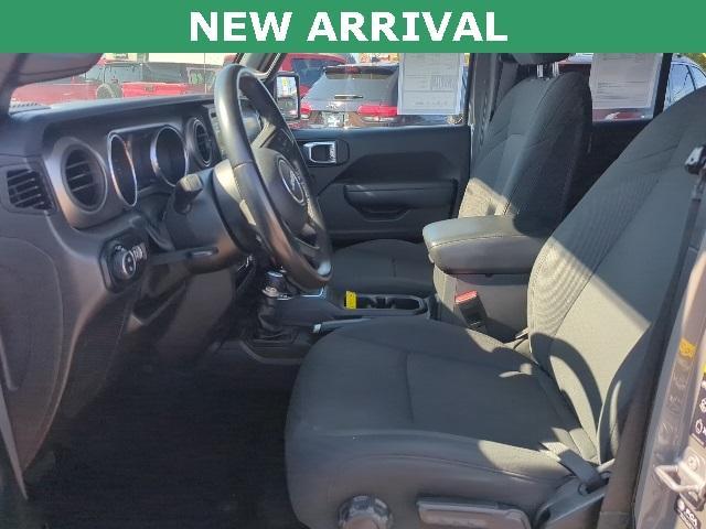 Photo of 2022 Sting Gray Clearcoat Jeep Gladiator