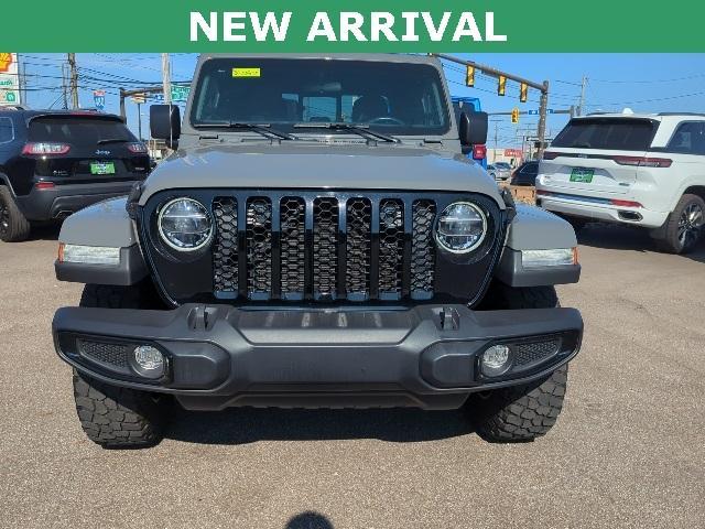 Photo of 2022 Sting Gray Clearcoat Jeep Gladiator