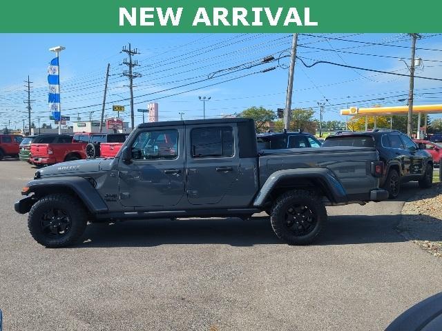 Photo of 2022 Sting Gray Clearcoat Jeep Gladiator