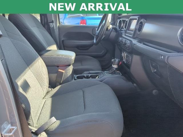 Photo of 2022 Sting Gray Clearcoat Jeep Gladiator