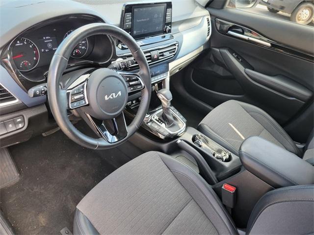 Photo of 2023 Mars Orange Kia Seltos