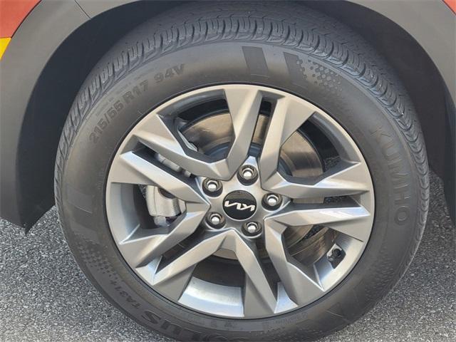 Photo of 2023 Mars Orange Kia Seltos