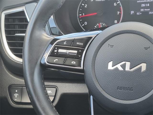 Photo of 2023 Mars Orange Kia Seltos