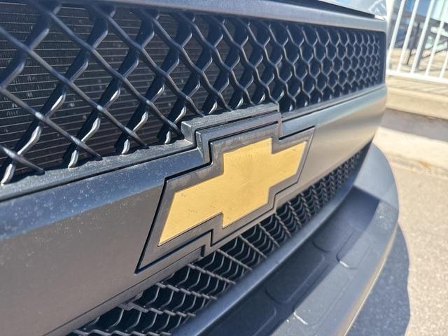 Photo of 2020 Summit White Chevrolet Express 2500