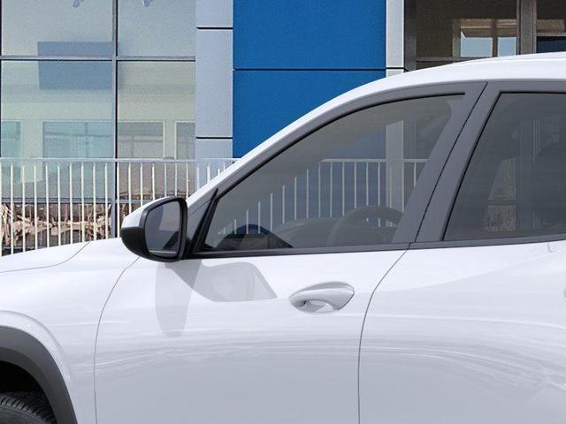 Photo of 2026 Summit White Chevrolet Trax
