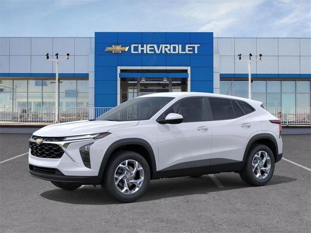Photo of 2026 Summit White Chevrolet Trax