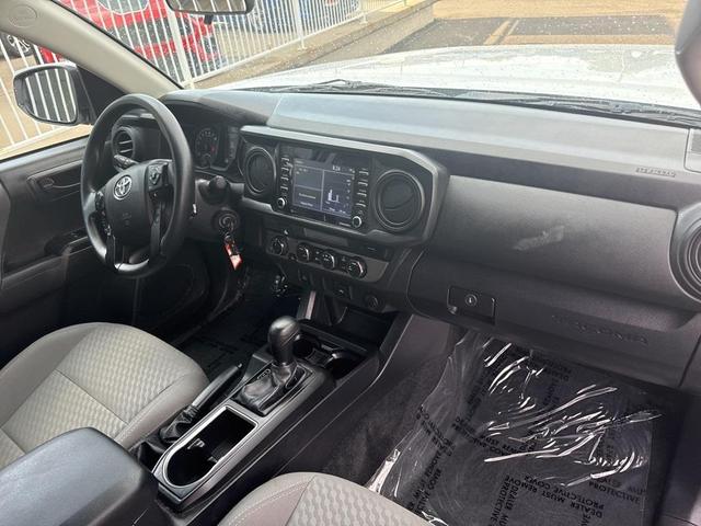 Photo of 2022 White Toyota Tacoma