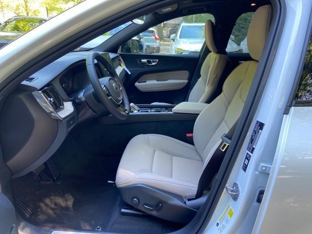 Photo of 2026 White Pearl Volvo XC60