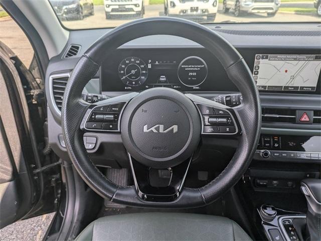 Photo of 2024 Fusion Orange Kia Seltos