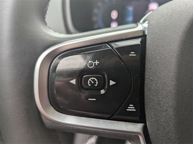 Photo of 2024 Onyx Black Metallic Volvo XC90