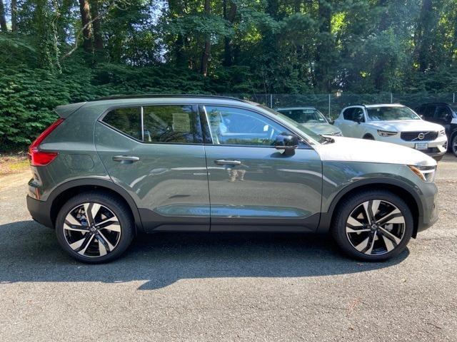 Photo of 2026 Forest Green Volvo XC40