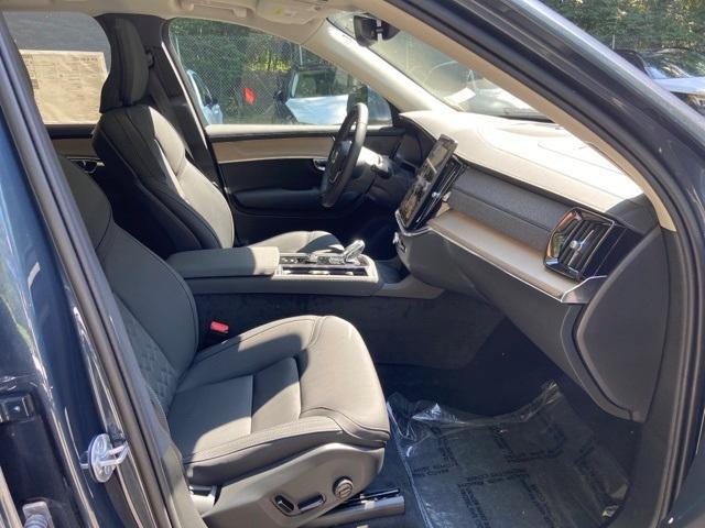 Photo of 2025 Blue Volvo XC90