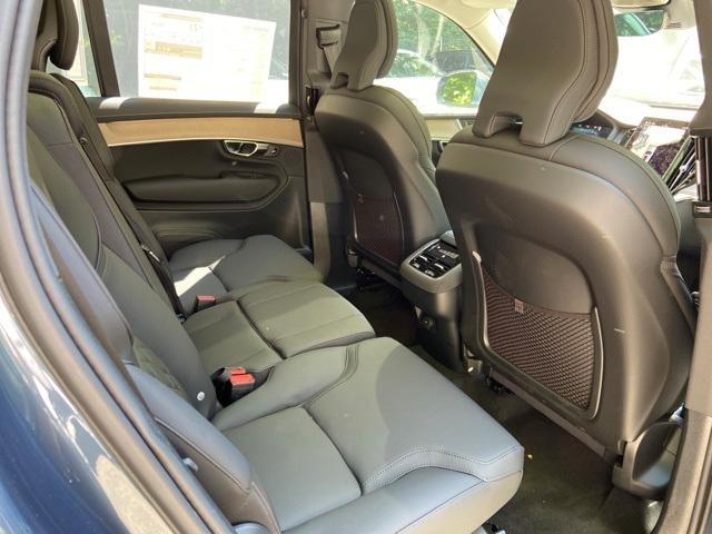 Photo of 2025 Blue Volvo XC90