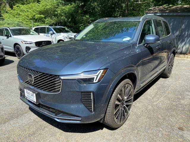 Photo of 2025 Blue Volvo XC90